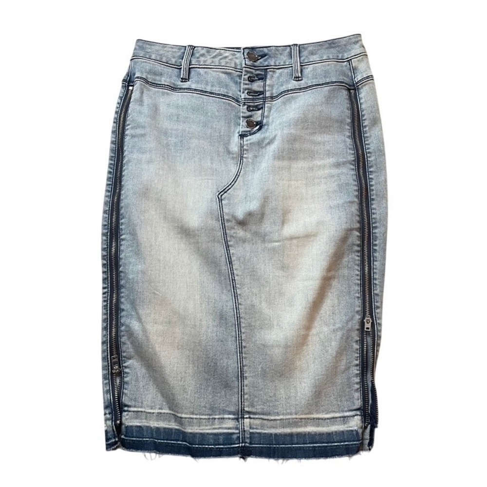 Bebe Women's Light Wash Denim Pencil Skirt with Side Zippers Size 26